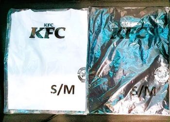 Lot  Neuf et Scellé T-shirt Tanjiro + Nezuko taille S/M Demon Slayer x KFC