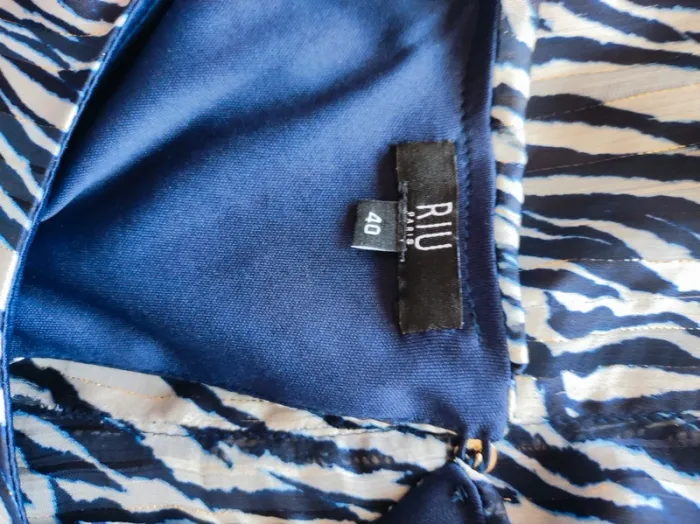 Blouse sans manche satinée - photo numéro 7
