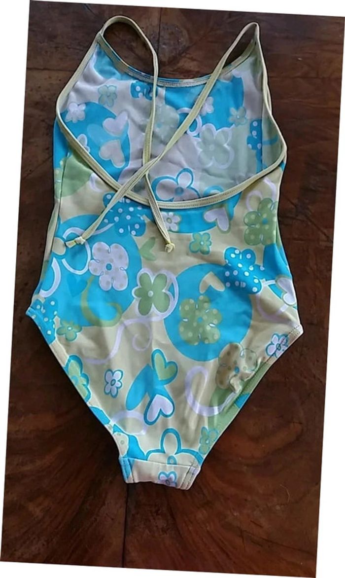 Maillot de bain fille taille 8 ans - photo numéro 2