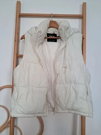Doudoune sans manche à capuche Zara taille L 40 très bon état