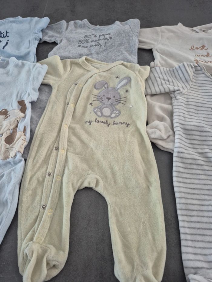8 pyjamas Velours 3mois - photo numéro 4