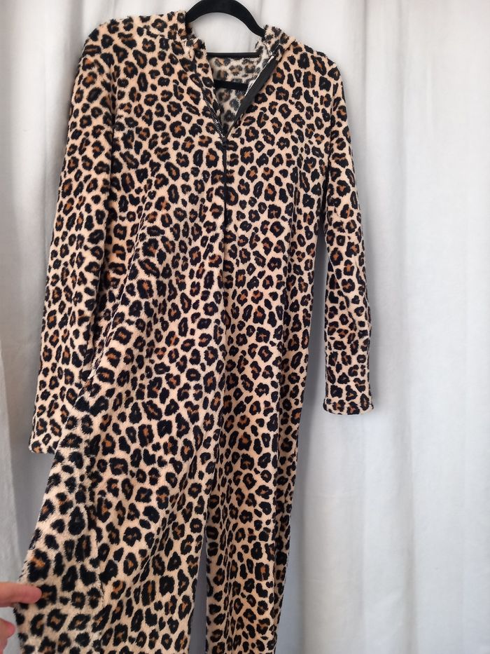 Combinaison à capuche doux chaud polaire pyjama léopard taille 36 - photo numéro 2