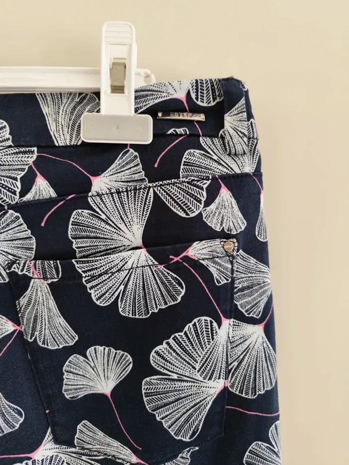 Beau pantalon court Esprit motifs fleuris stretch comme neuf - photo numéro 8