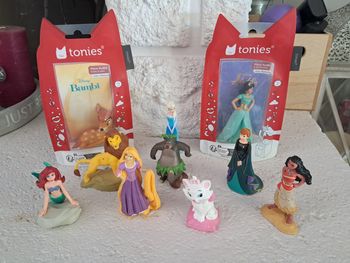 Lot tonies 