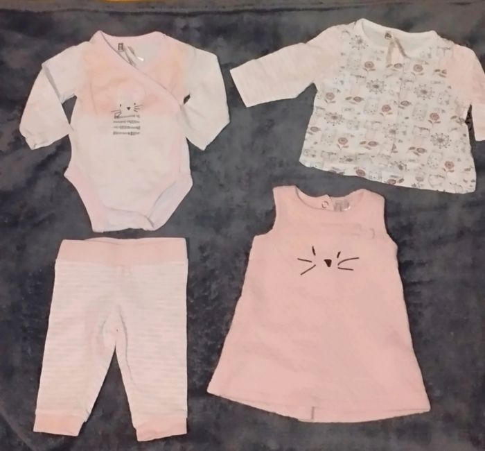 LOT vêtements bébé