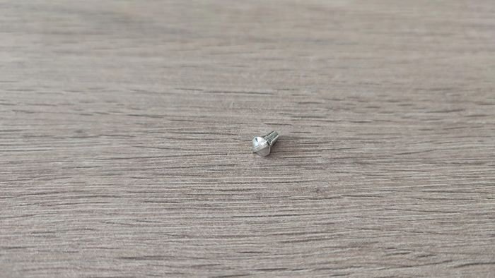 Bouchon pièce détachée miniature jaguar SS 100 1937 1/18 burago #B62