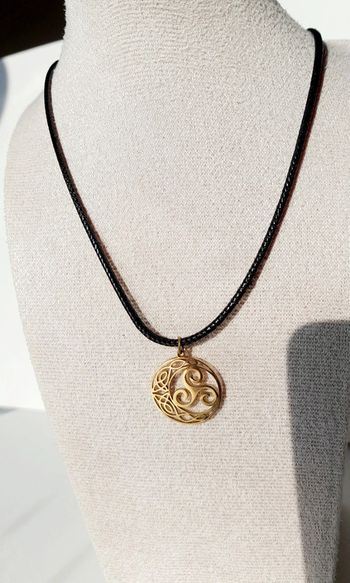 Collier motif celtique