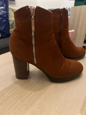 Paire bottines à talons Anna field taille 39