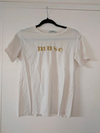 T-shirt blanc avec broderie dorée