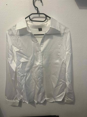 Chemise boutonnée en satin Blanche