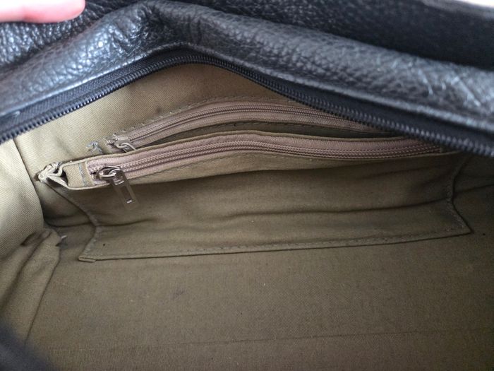 Sac à main en cuir avec un petit nœud et bandoulière - photo numéro 6
