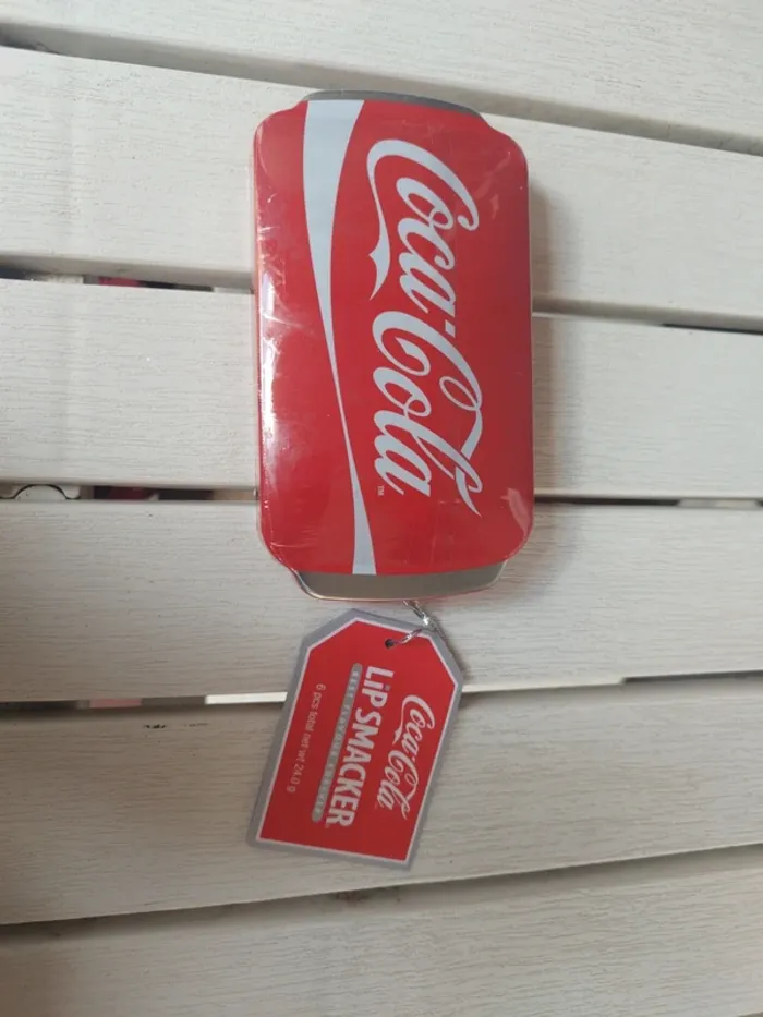 Jolie boîte coca cola, 6 beaumes pour lèvres - photo numéro 2