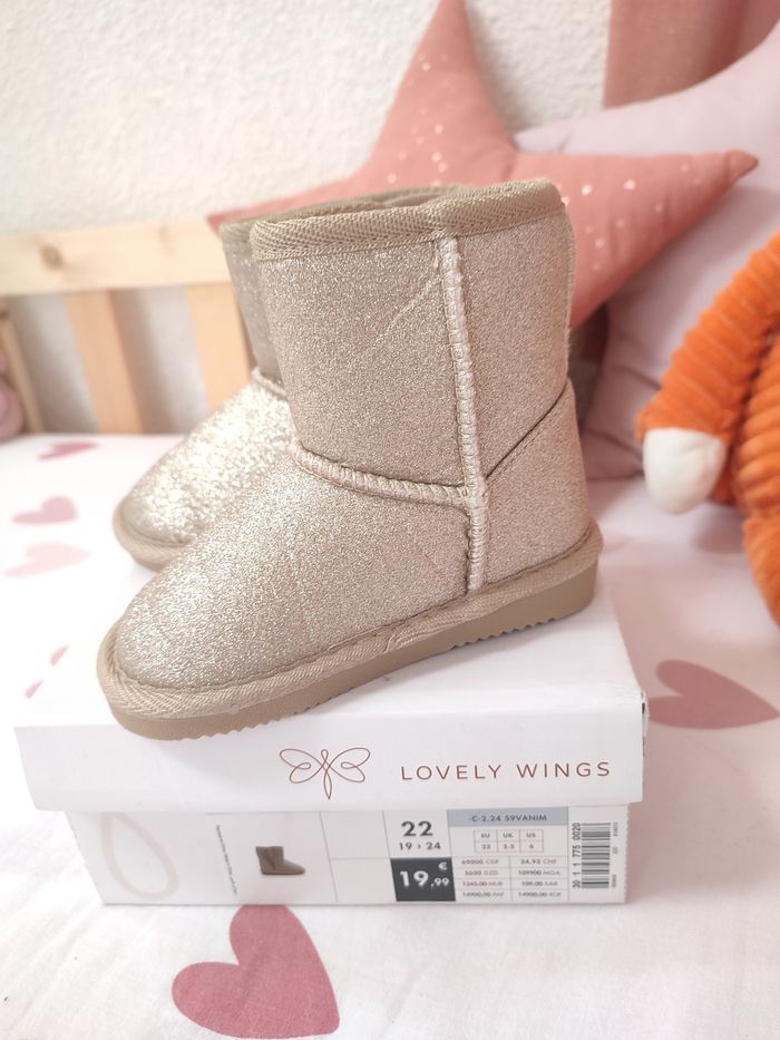 Bottes pailletées - Couleur Champagne - Interieur fourré - Comme neuve - Taille 22 - Gémo - photo numéro 2