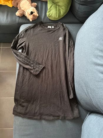 Robe pull adidas taille 38/40