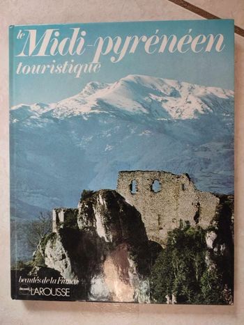 Livre le midi-pyrénées touristique