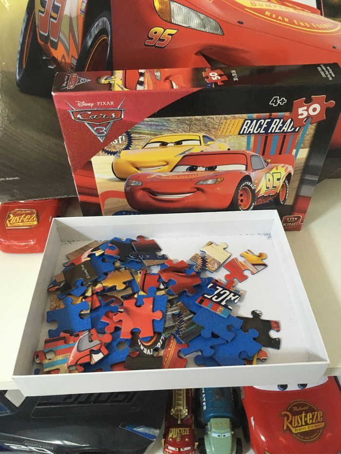 Puzzle Disney Pixar Cars 50 pièces, Team Flash Mc Queen et Cruz Ramirez, complet (très bon état) - photo numéro 2