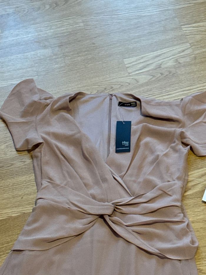 Robe cocktail taille 34 tfnc petite - photo numéro 2