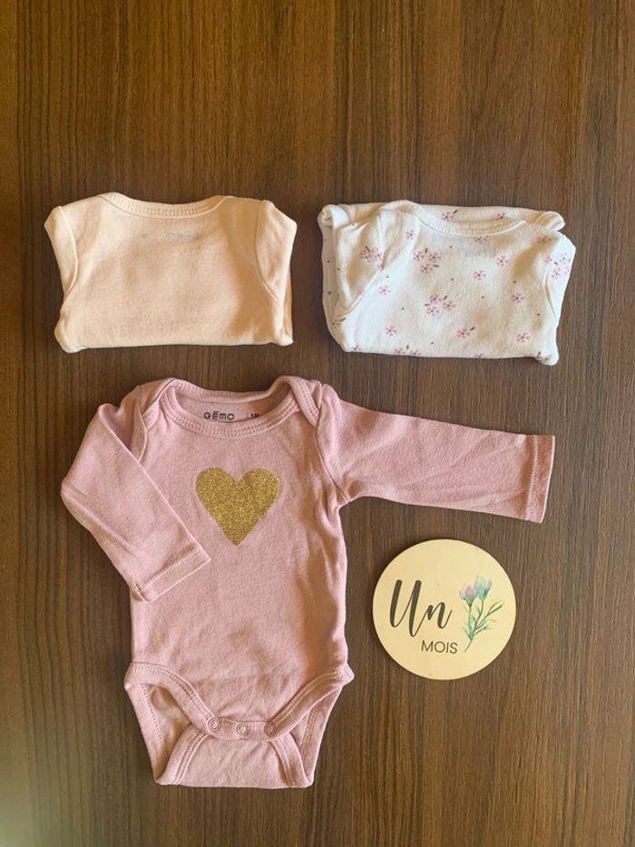 Lot Bodies 1 mois fille Gémo