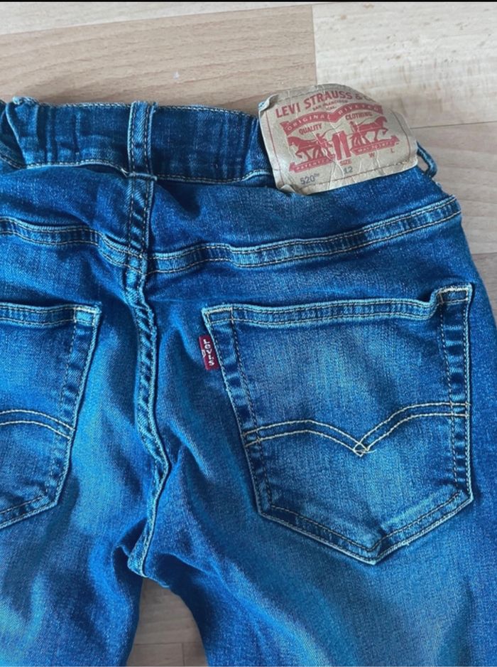 Jean levi’s garçon taille 12 ans - photo numéro 3