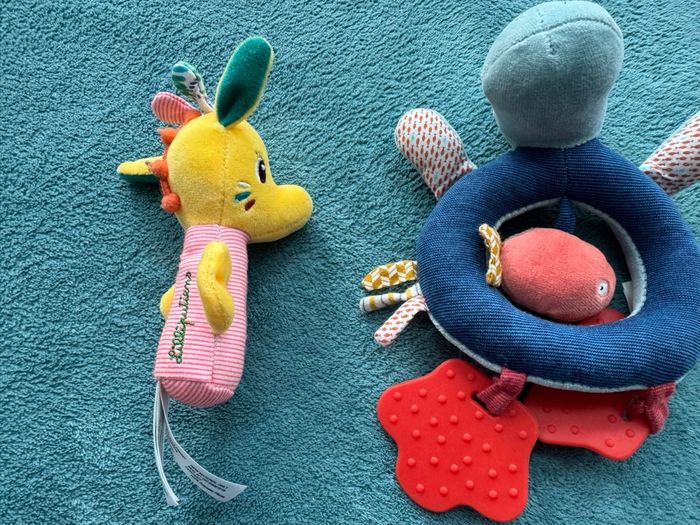 3 hochets peluches Moulin Roty et Lilliputiens - photo numéro 2