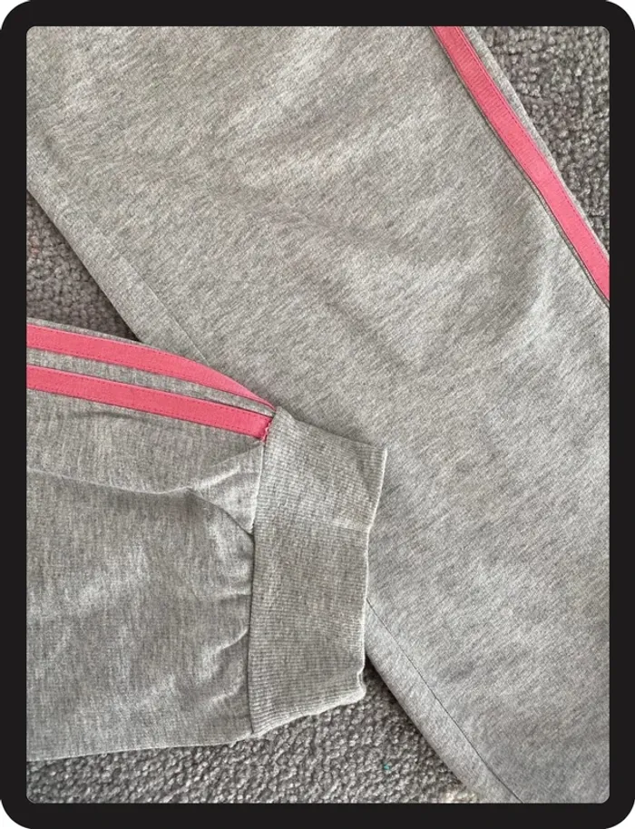 Adidas Pantalon Sport Gris Bande rose Taille 36/38/S - photo numéro 6