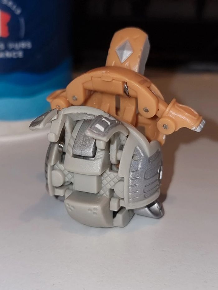 Bakugan Mutant Taylean Tan Subterra BakuMutant 660G 210G 170G - photo numéro 2