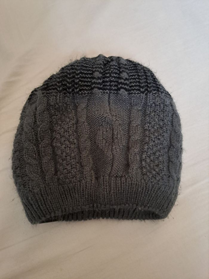 Bonnet 6-8A NEUF - photo numéro 3