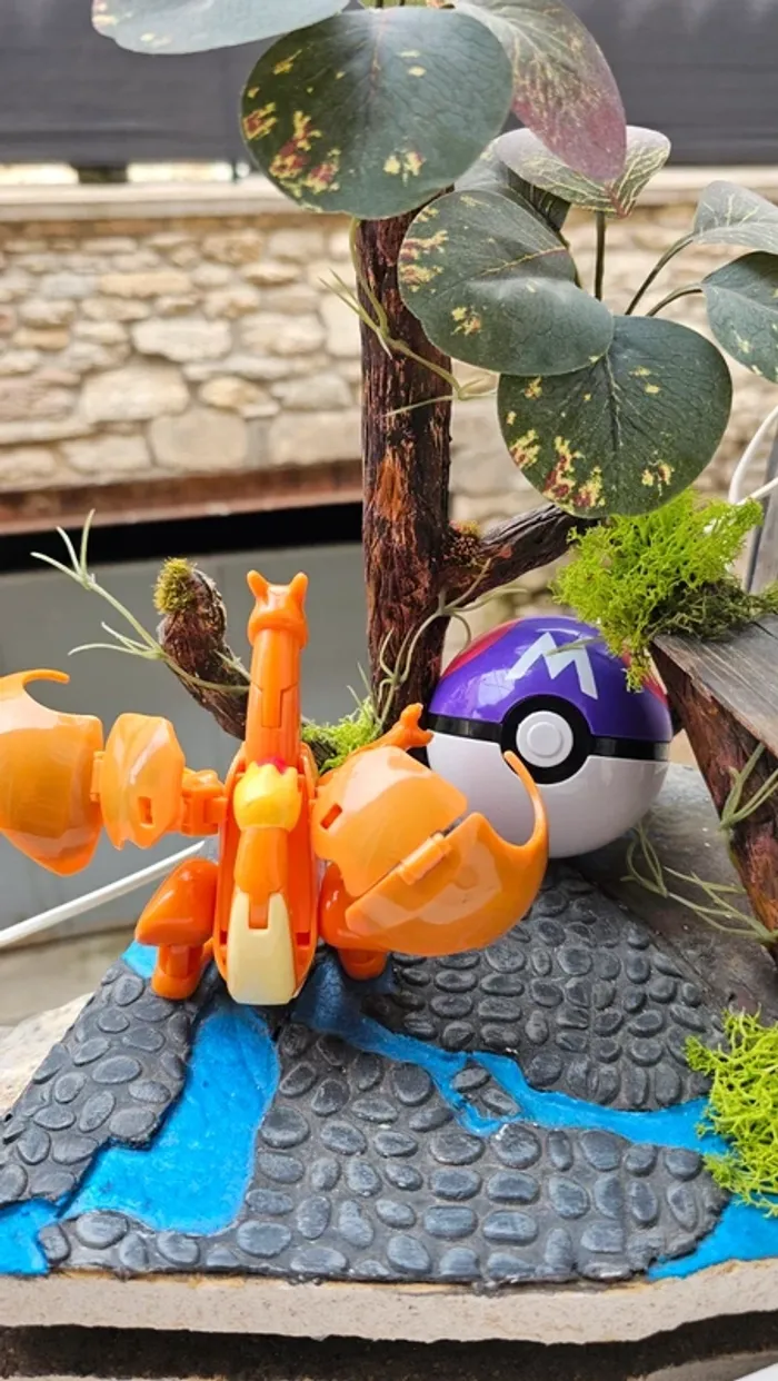 Super figurine Pokemon pliable en boule Dracaufeu - photo numéro 7