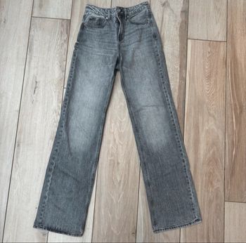 Jeans gris Stradivarius D92