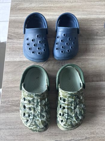 Lot de 2 paires de crocs