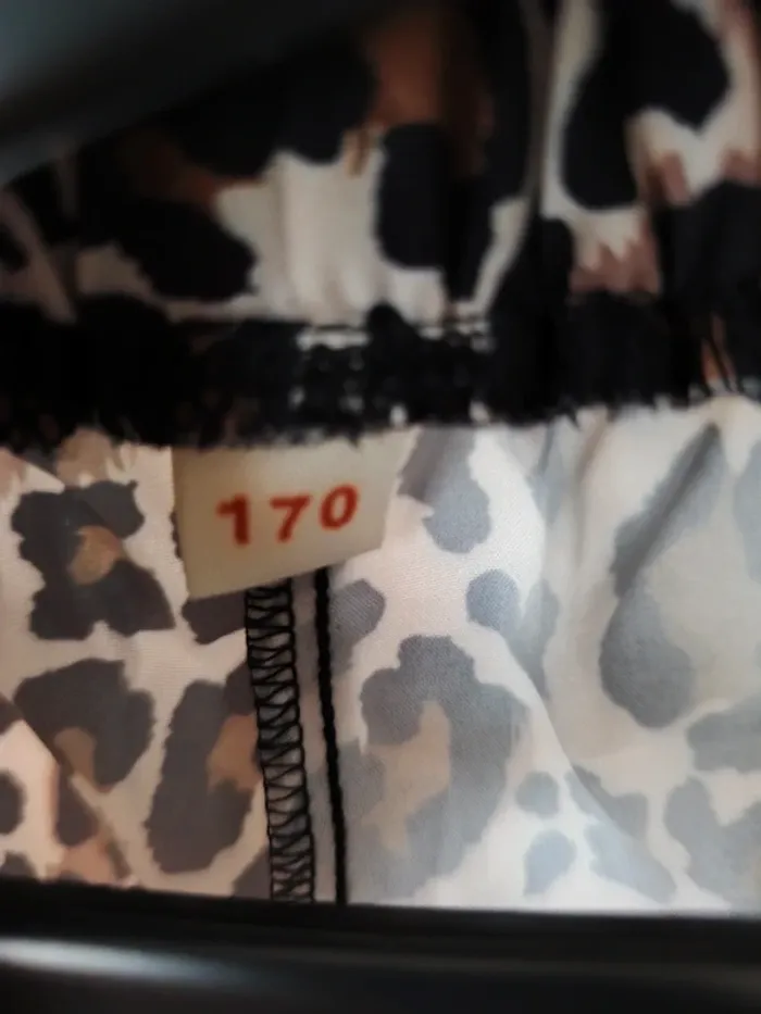 Short léopard - taille : 15 ans - photo numéro 3