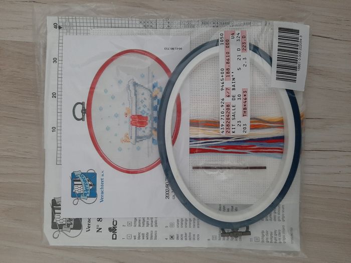 KIT POUR SALLE DE BAIN A BRODER "DMC" - NEUF - n°09