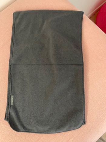 Écharpe polaire grise