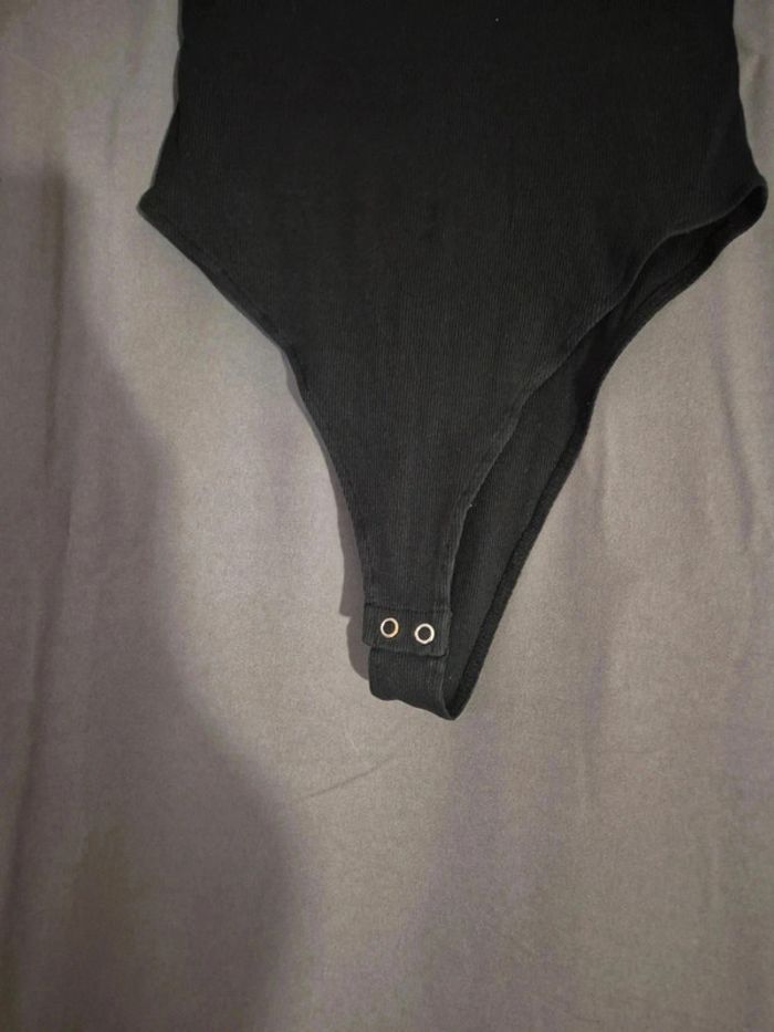 Bodies - photo numéro 3