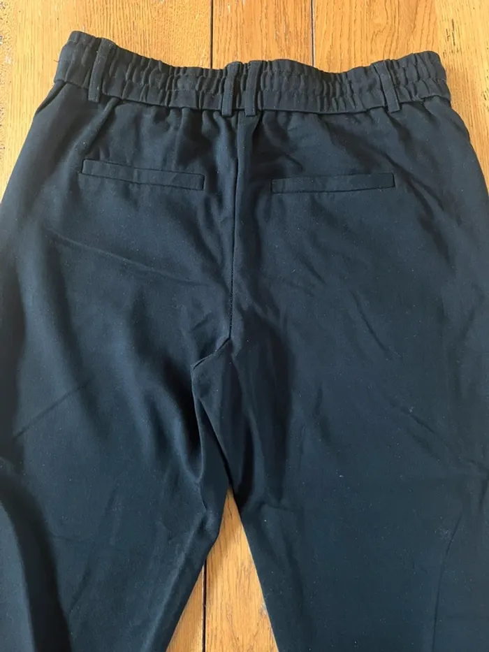 Pantalon noir - photo numéro 4