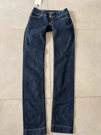 Jean navy Tiffosi jeans anti-cellulite, neuf avec étiquette 36*105cm