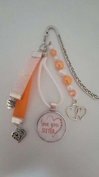 Cadeau sœur sister, bijoux de sac ou marque page " love you sister"