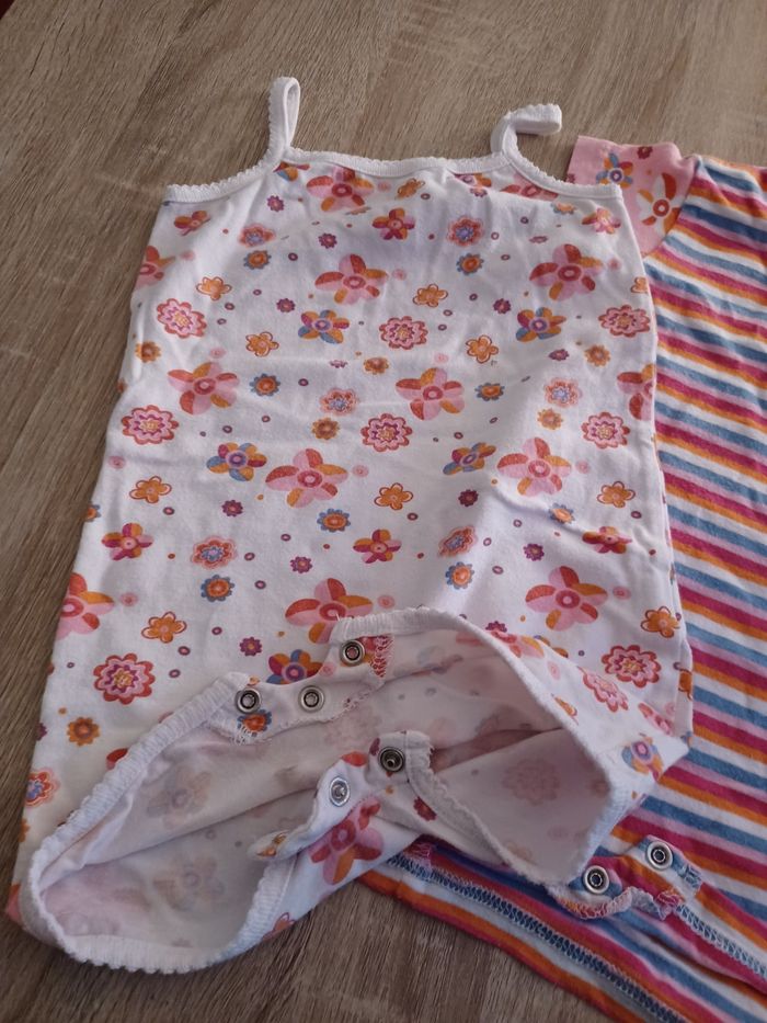 Lot 2 combi d été  9 mois - photo numéro 2