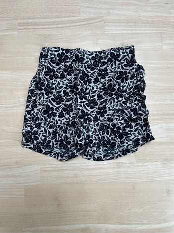 Jupe short taille 7 ans