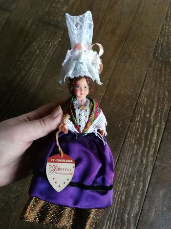 Poupée provinciale 27-Charleval neuve