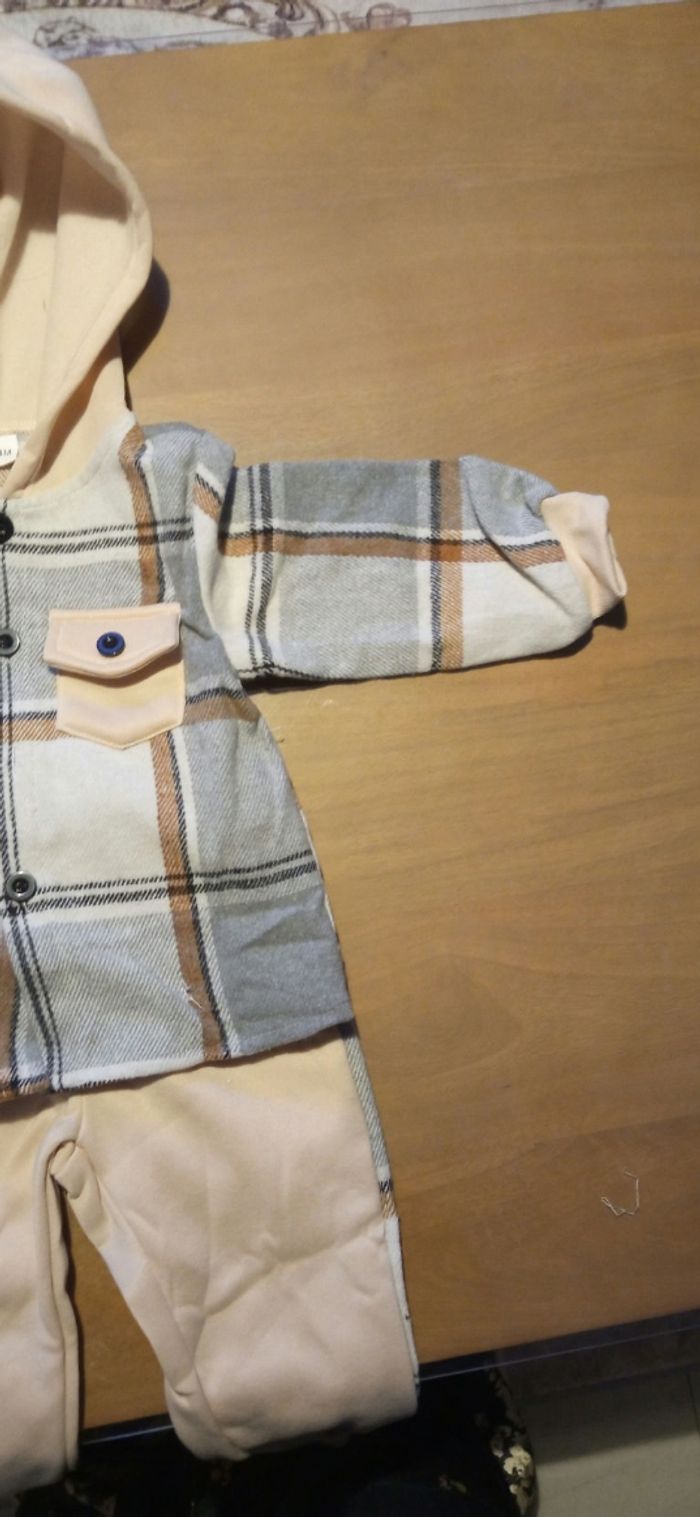 très beau ensemble garçon  (18/24 mois) - photo numéro 3