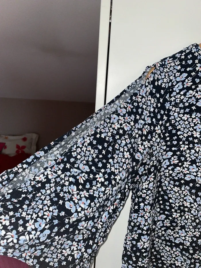 Robe fleurie bleue H&M 38 - photo numéro 4