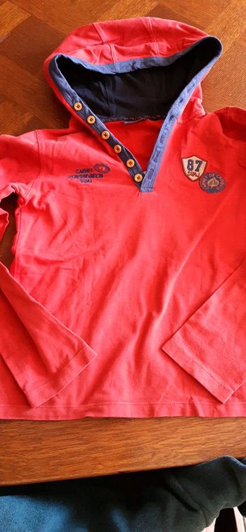 T shirt a capuche sergent major rouge 10 ans