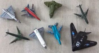 Lot avions miniatures