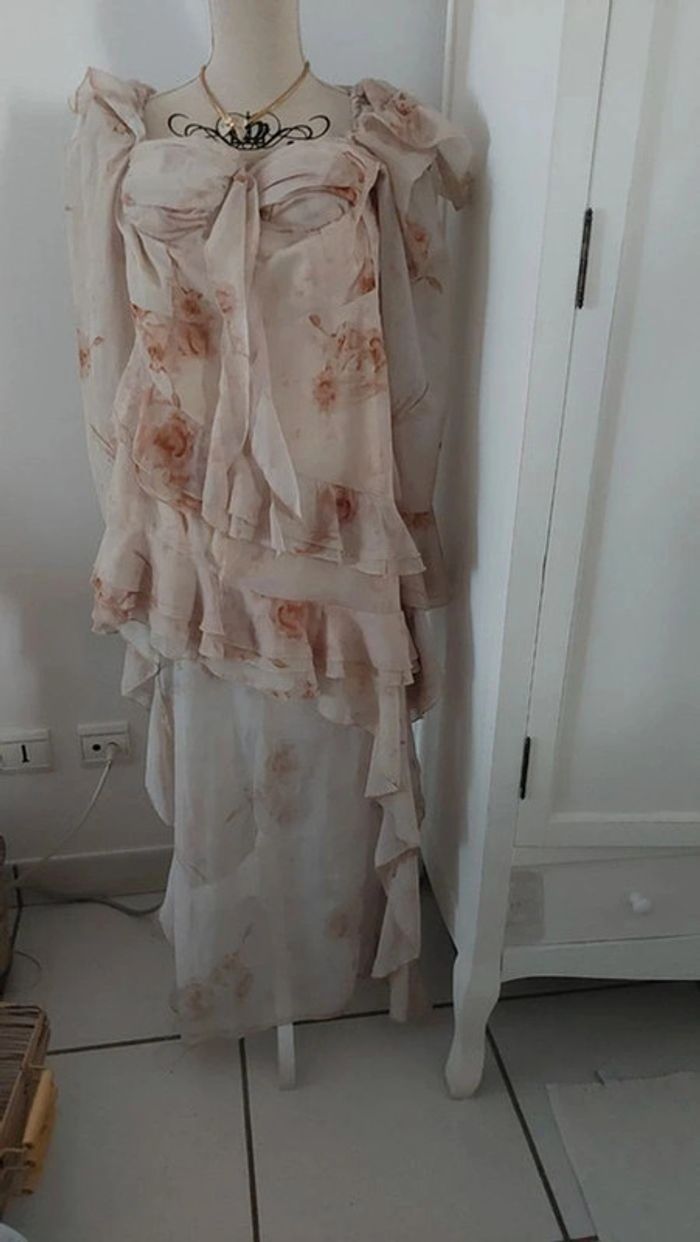 Robe voilage taille 1 (XS)
Montllalla - photo numéro 8