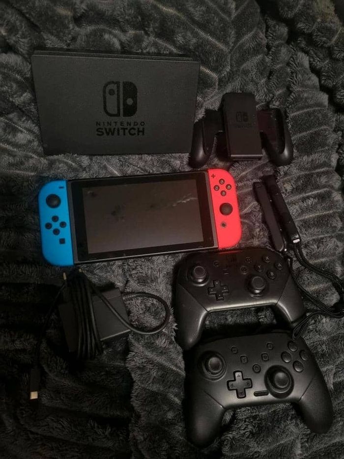 Nintendo Switch avec manettes