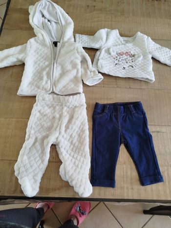 Lot bébé fille 1 mois