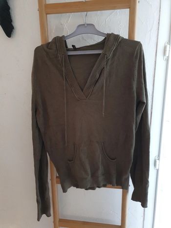 Pull fin avec capuche