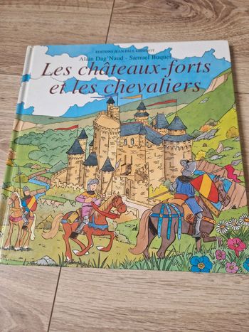 Livre "Les châteaux-forts et les chevaliers"