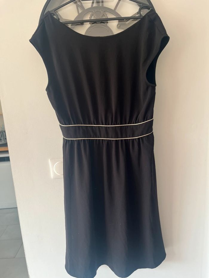 Robe noir